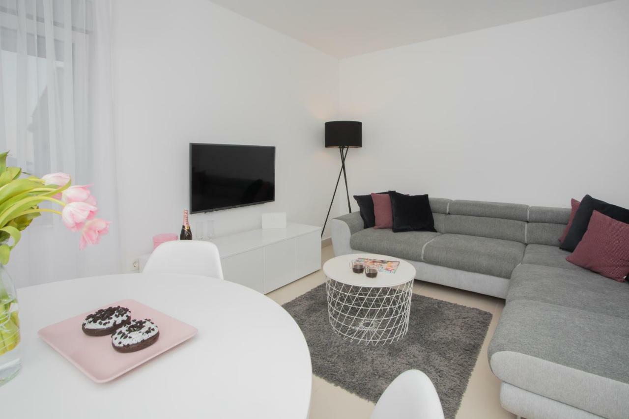 Apartment Luni Primosten Ngoại thất bức ảnh