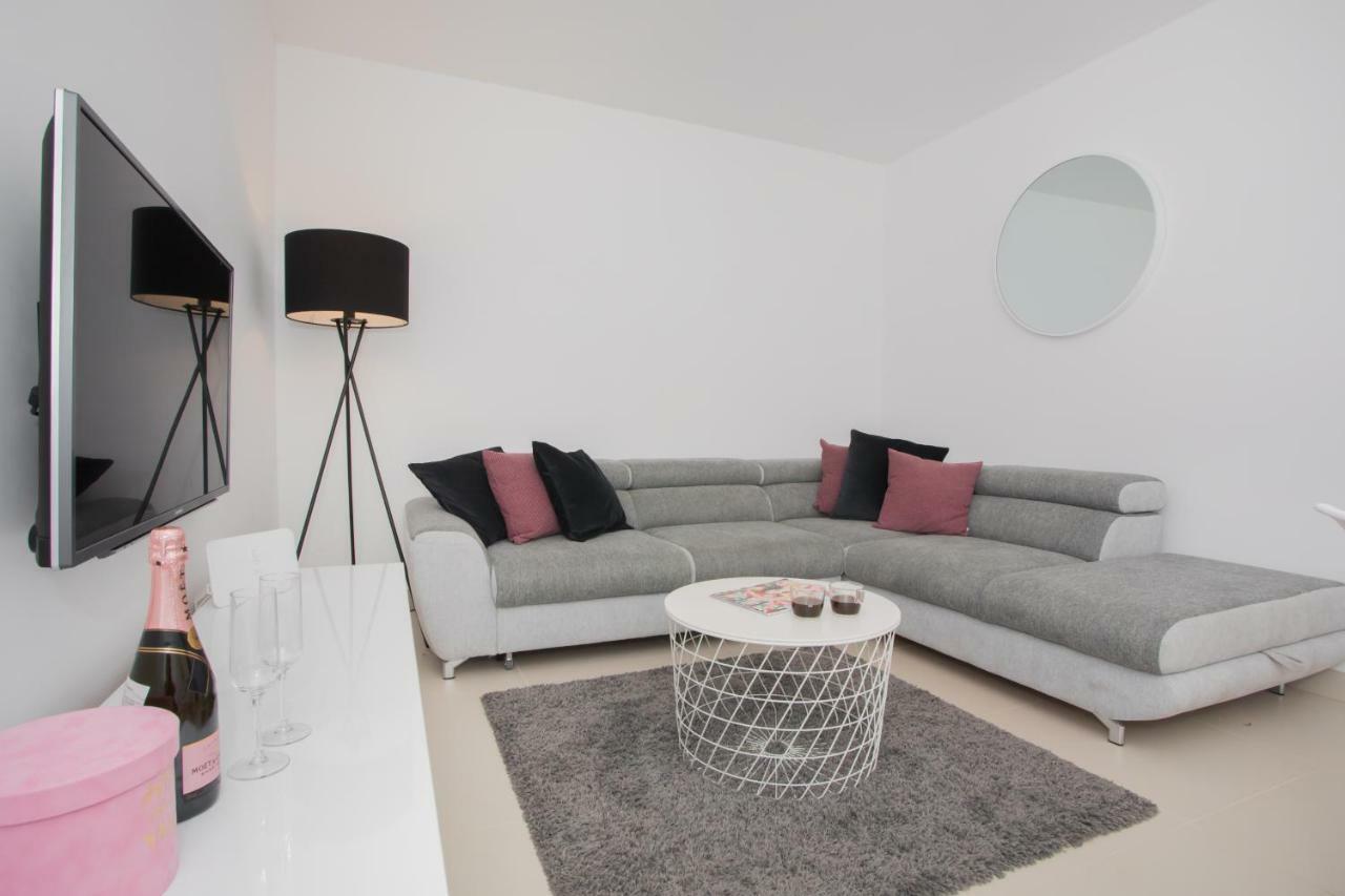 Apartment Luni Primosten Ngoại thất bức ảnh